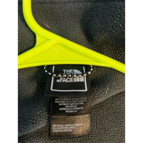 Boys North face Polartec jacket - Picture 11 of 13